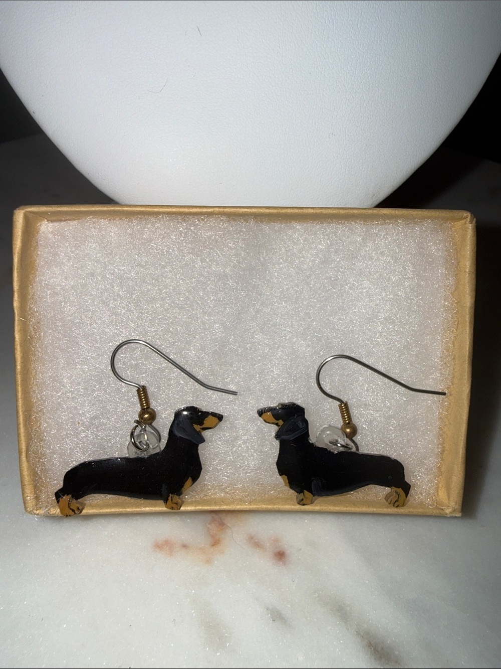 Dachshund Dangle Earrings - Black & Tan